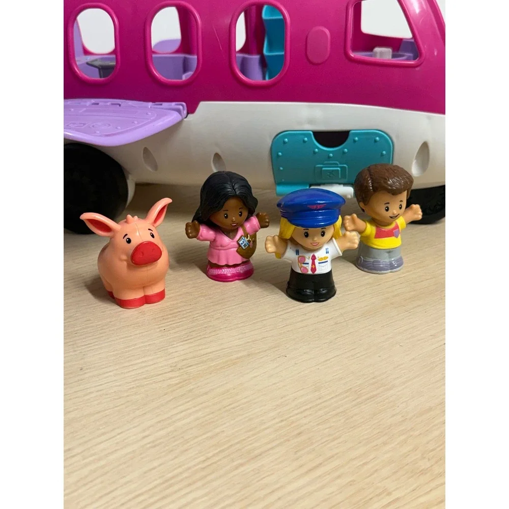 Fisher-Price Little People Barbie Dream Plane Pink Airplane HMG50 with 4 Figures